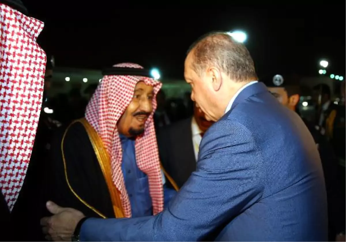 Cumhurbaşkanı Erdoğan, Riyad\'a İndi (2)