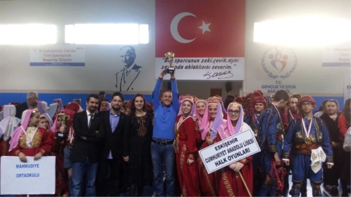 Cumhuriyet Anadolu Lisesi 3 Kategoride Birinci