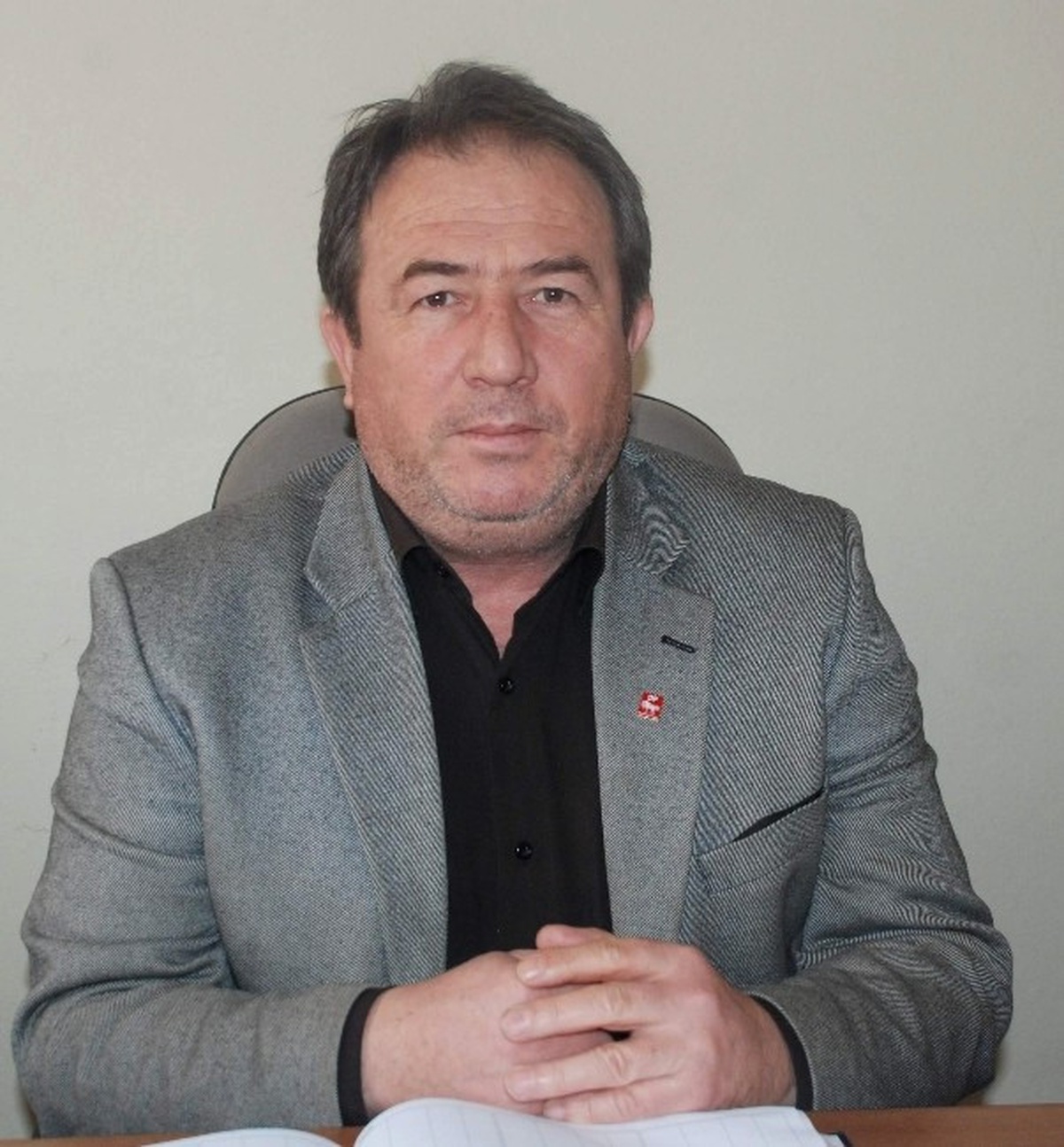 Demokrat Parti İl Kongresi\'nde Akif Aközbek Güven Tazeledi
