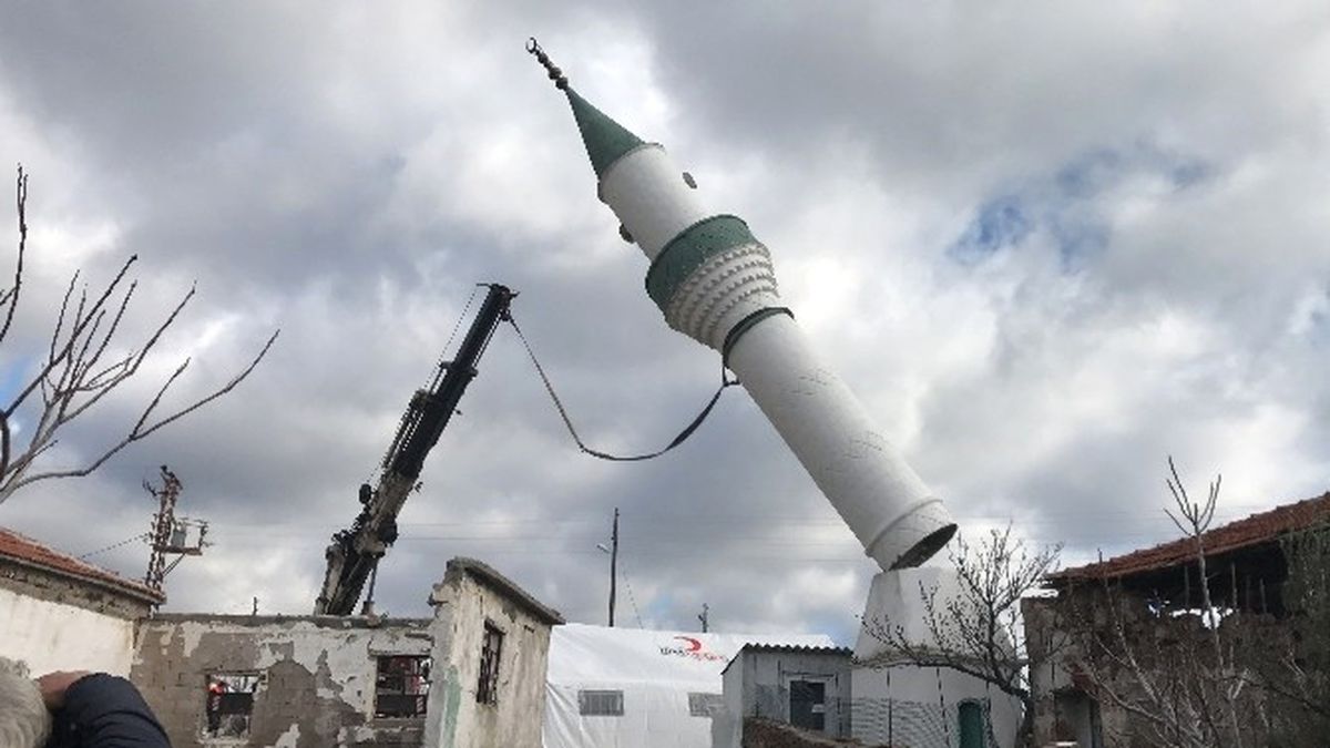 Deprem Bölgesinde Kontrollü Yıkım