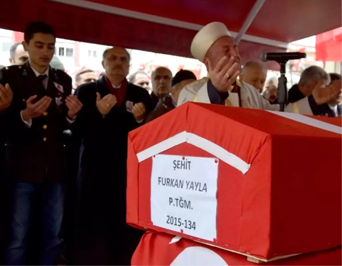 El Bab Şehidi Teğmen Furkan Yayla Son Yolculuğuna Uğurlandı