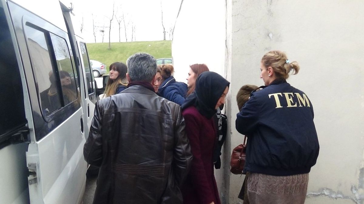 Fetö Evlerinde Kalan 5 Şüpheli Adliyeye Sevk Edildi