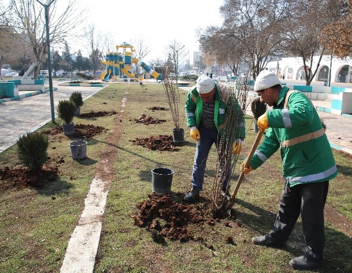 Haliliye\'de Parklar Güneşli Günlere Hazırlanıyor