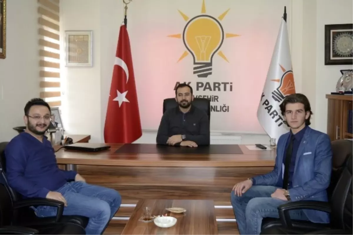 İl Öğrenci Meclis Başkanı Pak, AK Parti İl Başkanı Tanrıver\'i Ziyaret Etti