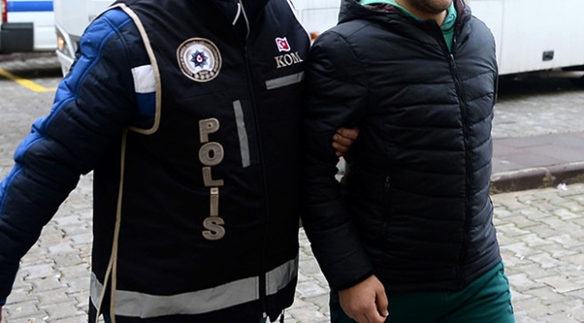 İzmir\'de Pkk/kck Operasyonu: 35 Gözaltı