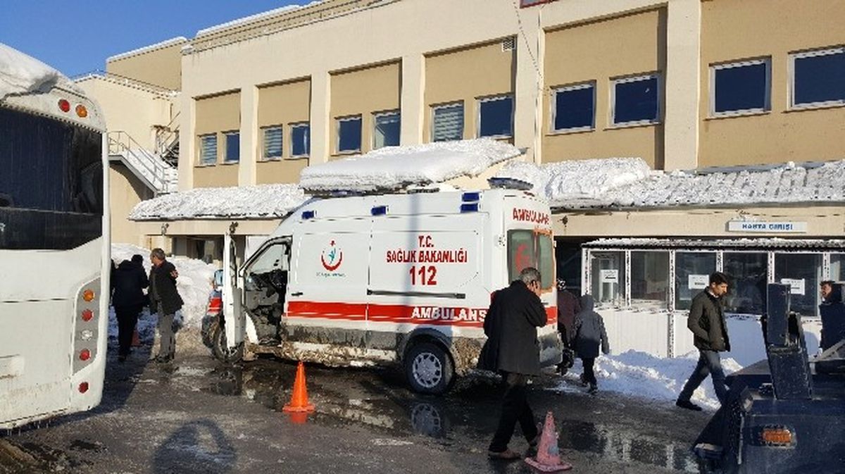 Kırıkkale\'de Silahlı Bıçaklı Kavga: 2 Yaralı