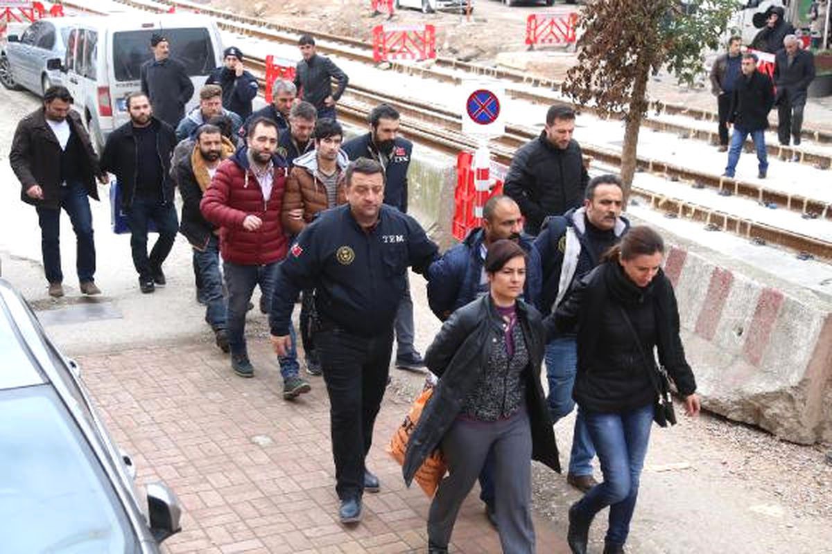 Kocaeli\'deki Terör Operasyonunda Gözaltına Alınan 6 Kişi Adliyede