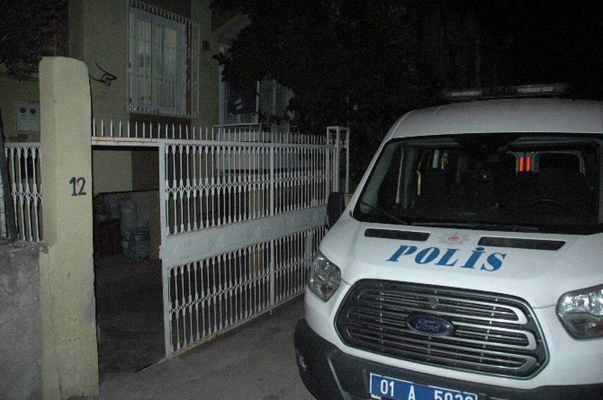 Maskeli Kişi, Girdiği Evdeki Kadını Bıçakladı