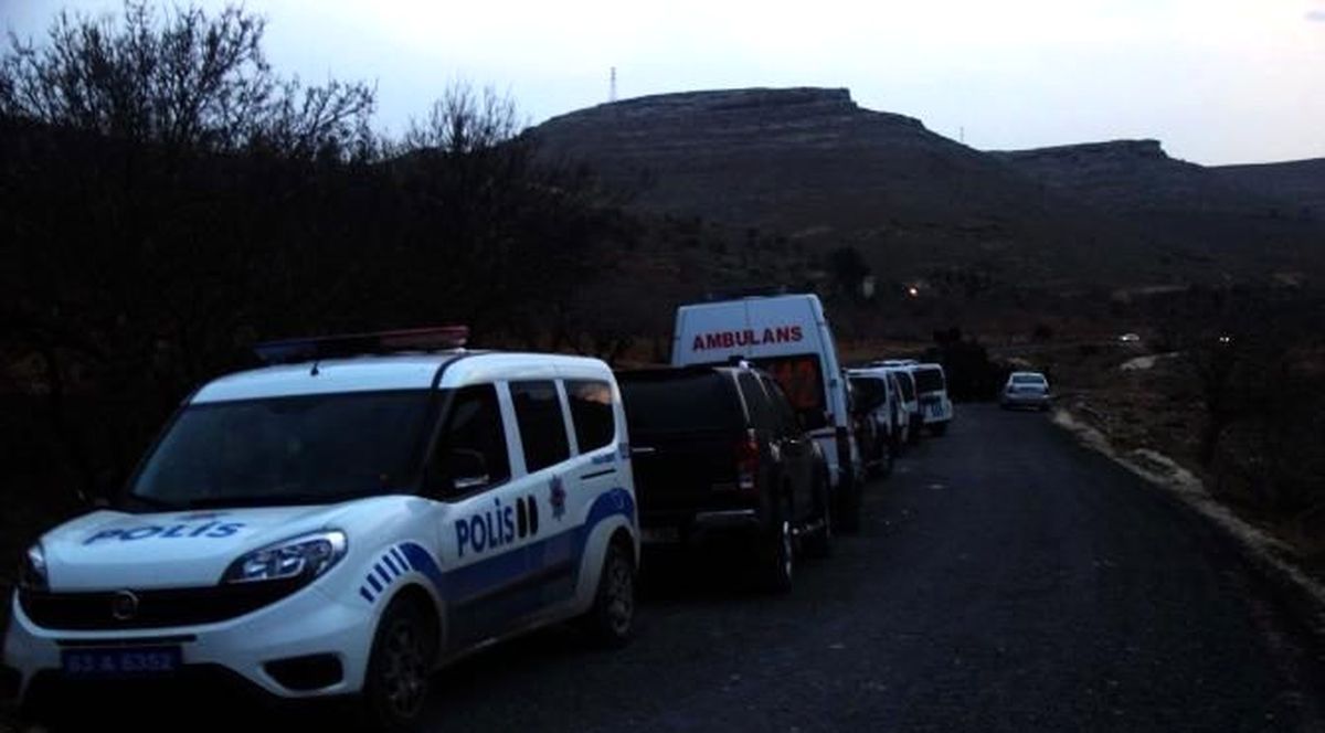Otomobilde Eşi ve Çocuklarını Rehin Aldı (7)