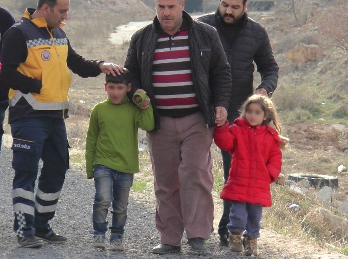 Otomobilde Eşi ve Çocuklarını Rehin Aldı (8)