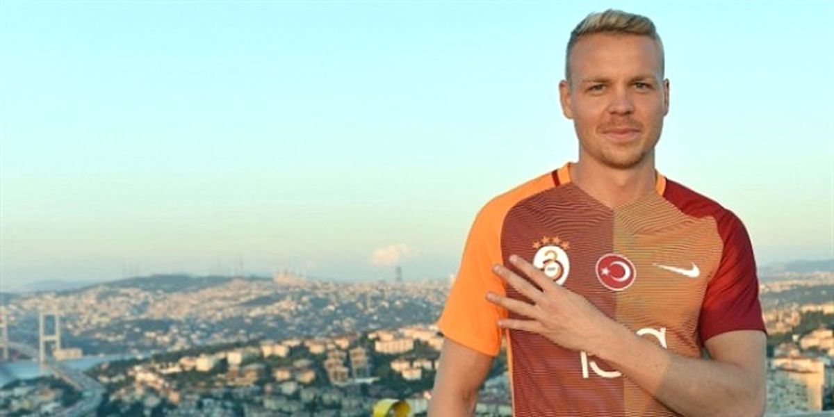 Sigthorsson, Futbolu Bırakma Eşiğinde!