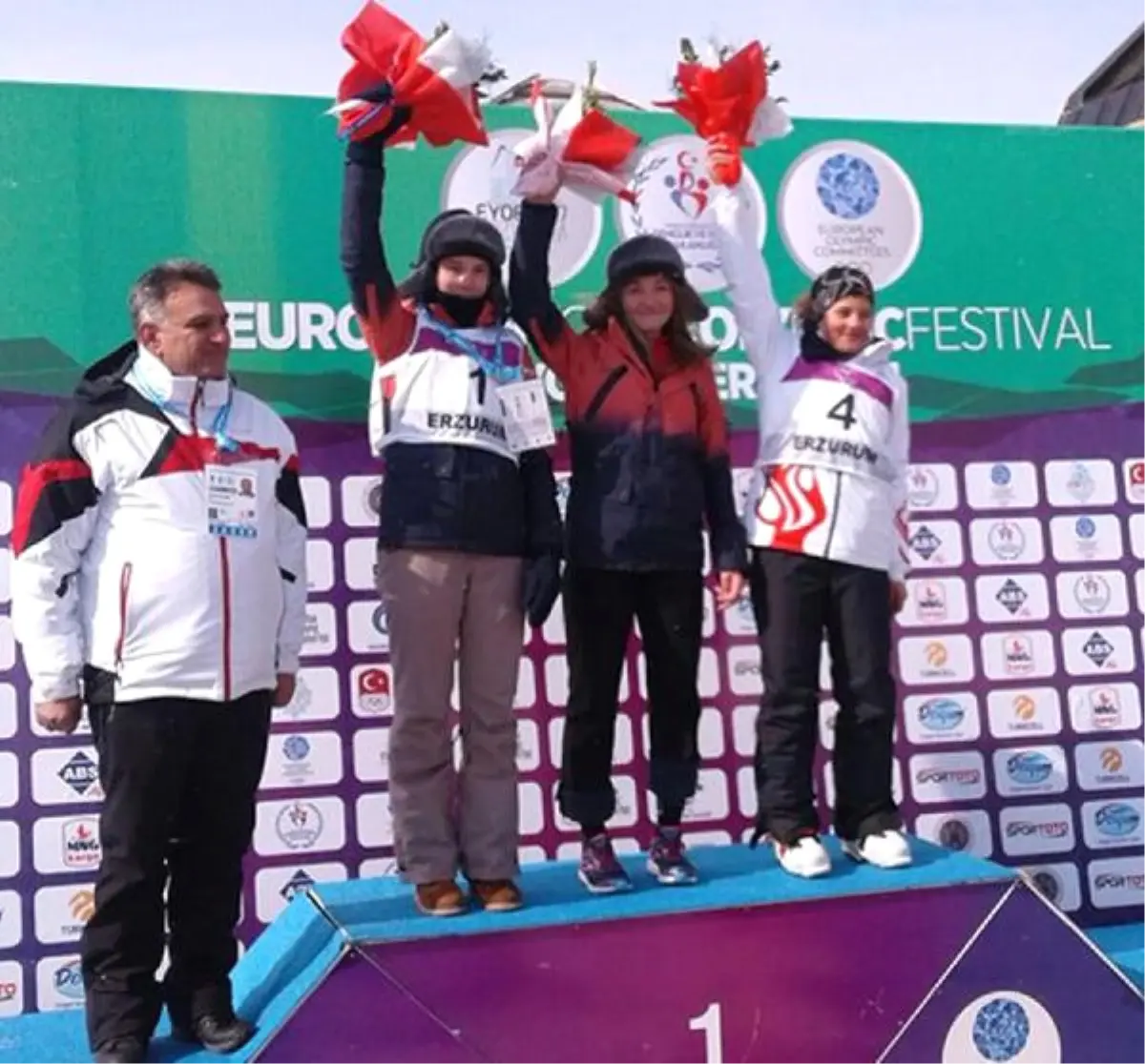 Snowboard Büyük Slalomda Aydan Kulaksız Bronz Madalya Kazandı