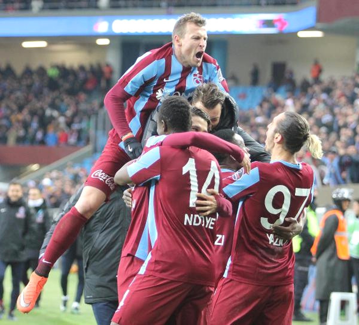 Trabzonspor, Süper Lig\'de 2\'nci Yarının En İyisi