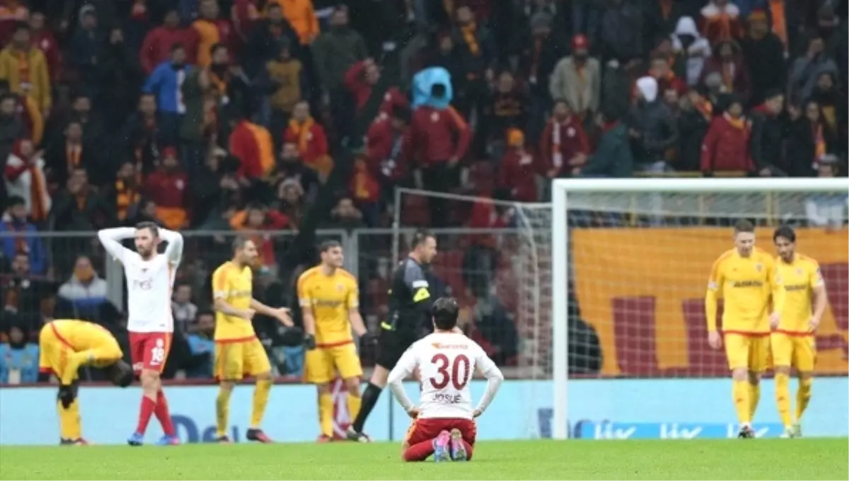Tt Arena\'da Büyük Protesto