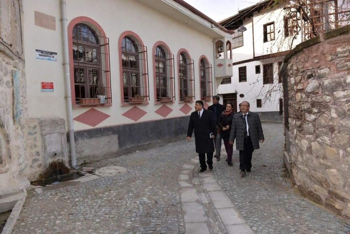 Vali Ahmet Hamdi Nayir: Kütahya Geçmişte de İlim Şehriydi