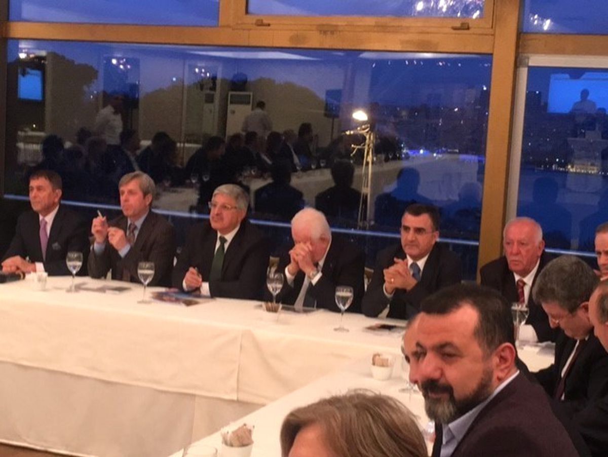 Vali Çınar İş Adamlarıyla Buluştu