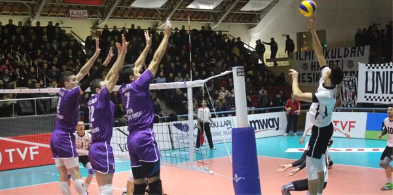 Voleybol: Efeler Ligi