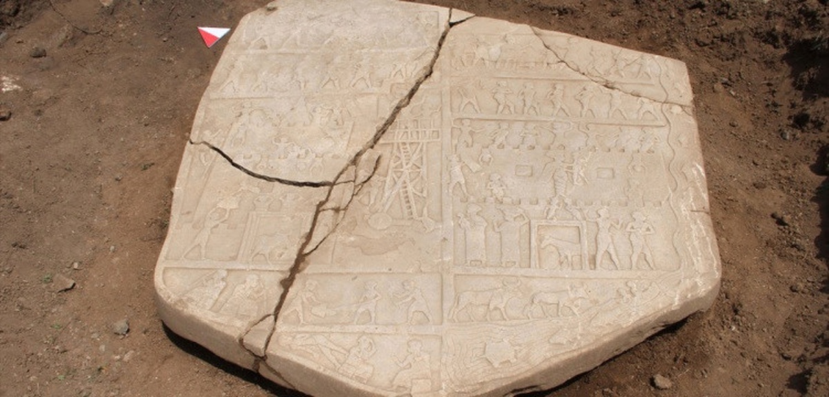 Yunanistan\'dan Çalınan 1800 Yıllık Lahit Parçası Ait Olduğu Yere Dönüyor