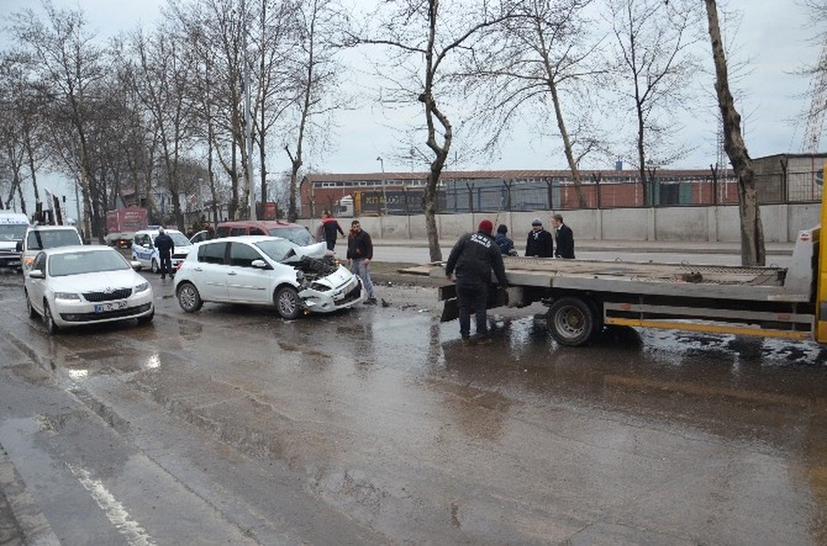 Zonguldak\'ta Zincirleme Trafik Kazası