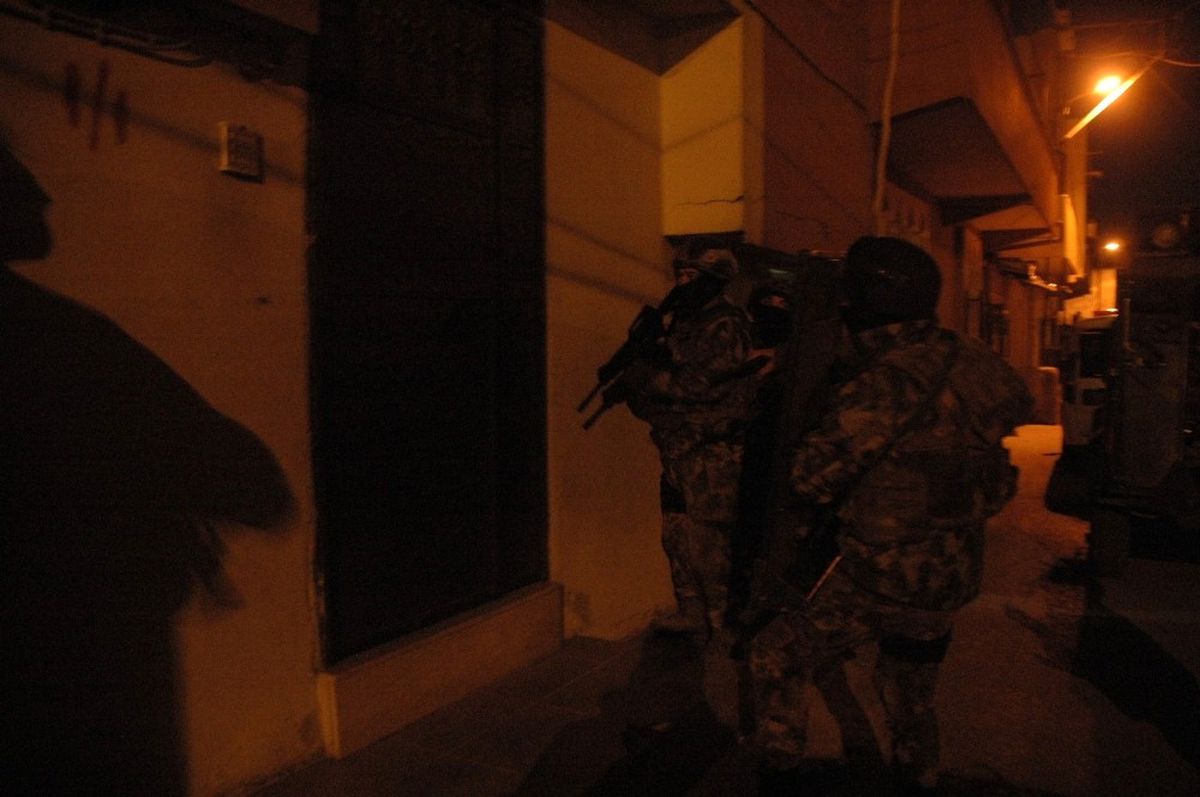 Adana\'da Terör Örgütü Pkk-Kck\'nın Gençlik Yapılanmasına Yönelik Operasyon: 34 Gözaltı
