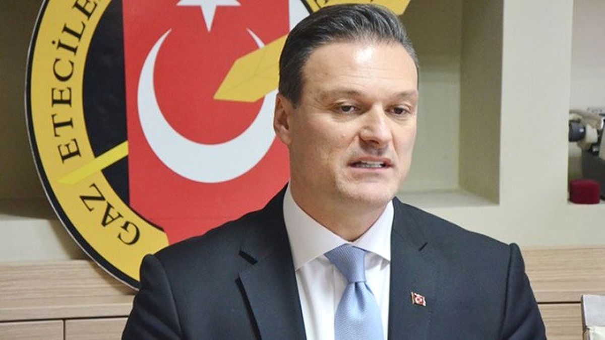 Alpay Özalan: "Ortada Sportif Başarısızlık Yok"