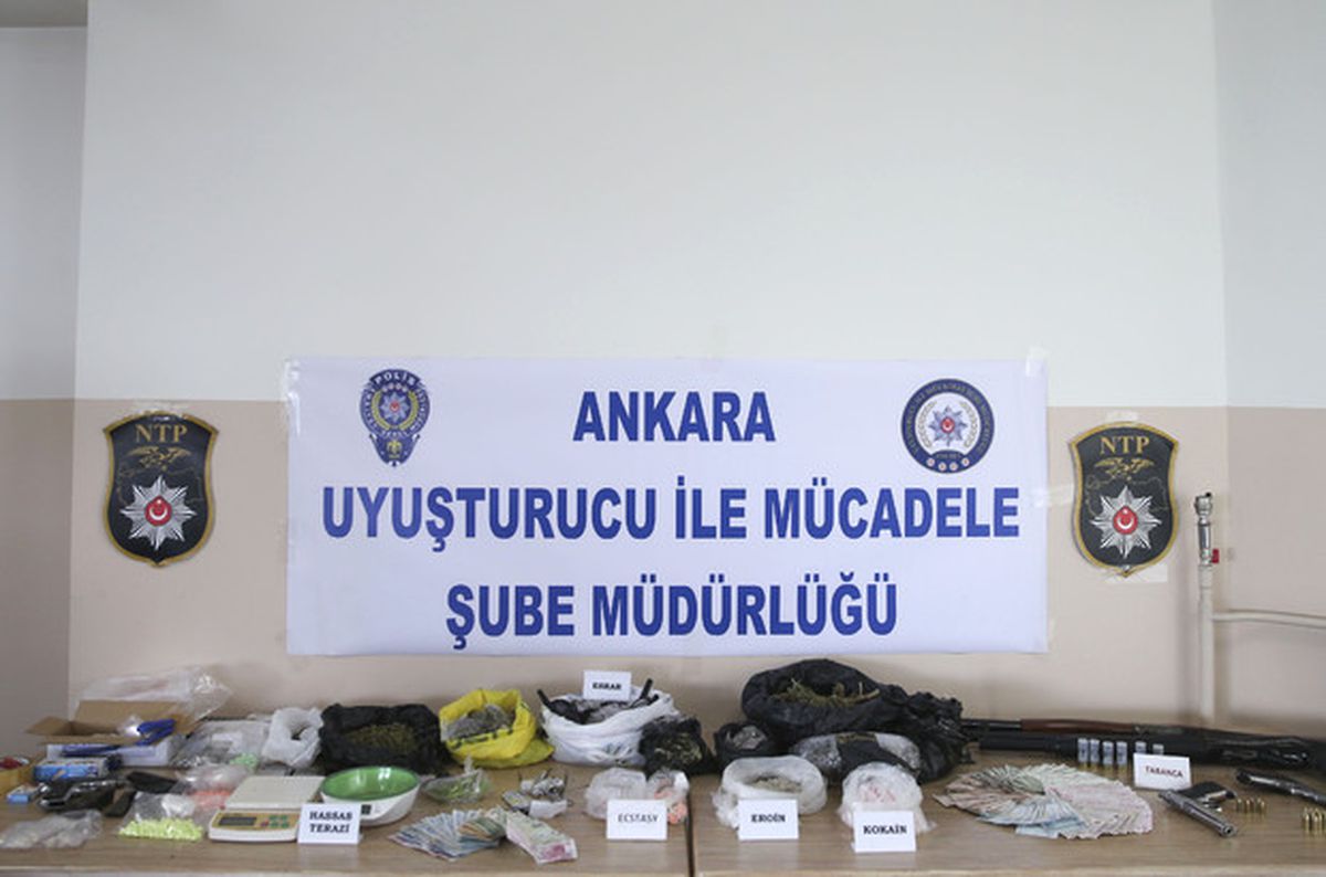 Ankara\'da 2 Bin 500 Polisle "Şafak" Operasyonu
