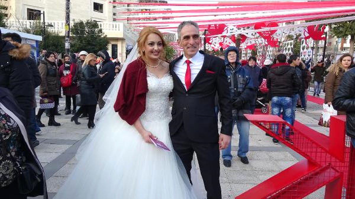 Avcılar\'da Renkli \'Sevgililer Günü\'