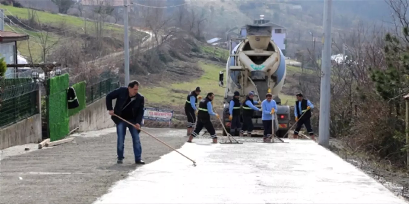 Başiskele\'de Yol Çalışmaları Hızla Devam Ediyor