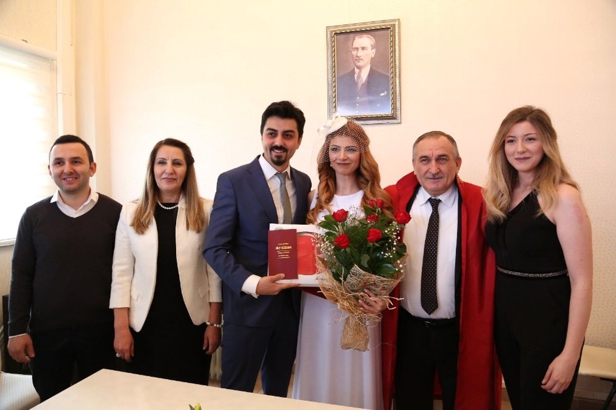 Bolu\'da 9 Çift \'Sevgililer Günü\'nde \'Evet\' Dedi