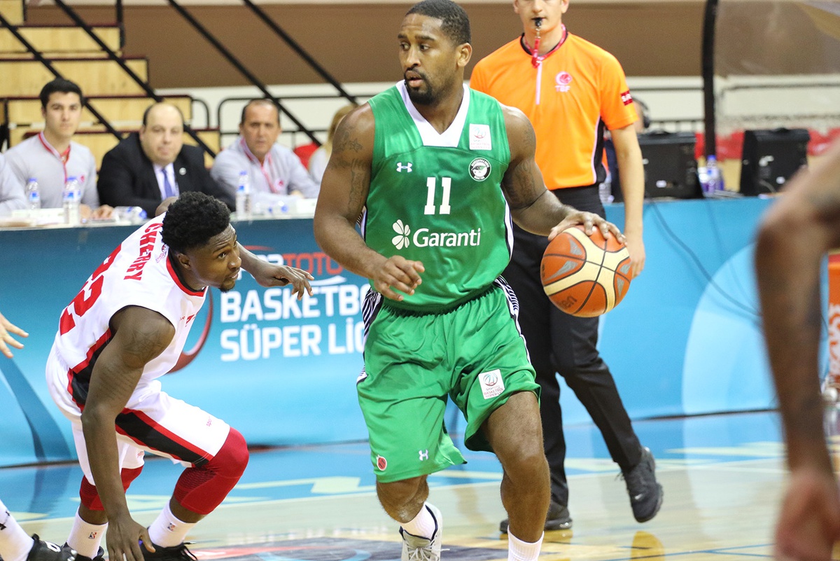 Darüşşafaka Doğuş zorlandı ama kazanmayı bildi
