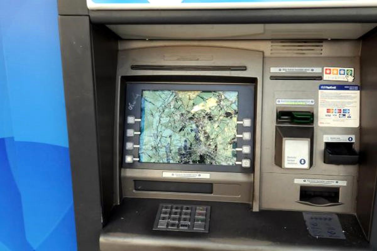 Gaziantep\'te Banka Şubeleri ve Atm\'lere Sadırı