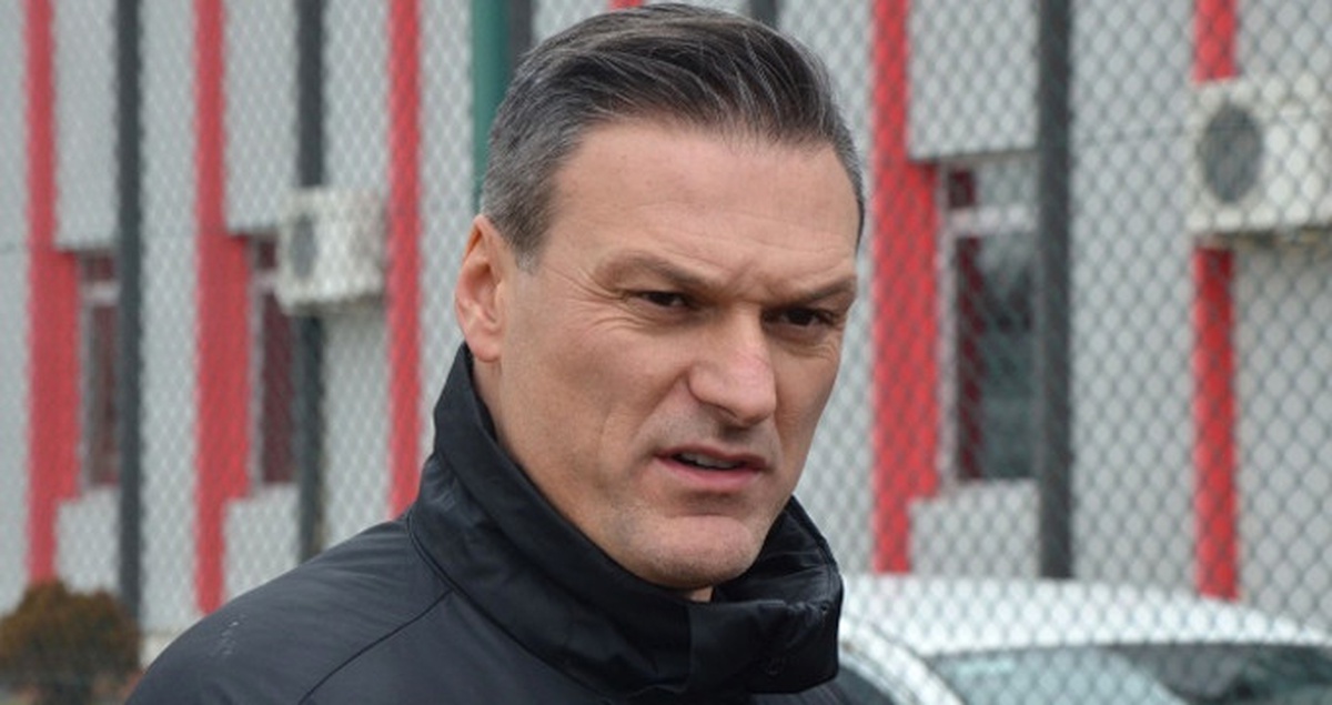 Eskişehirspor\'da Alpay Özalan ile Yollar Resmen Ayrıldı