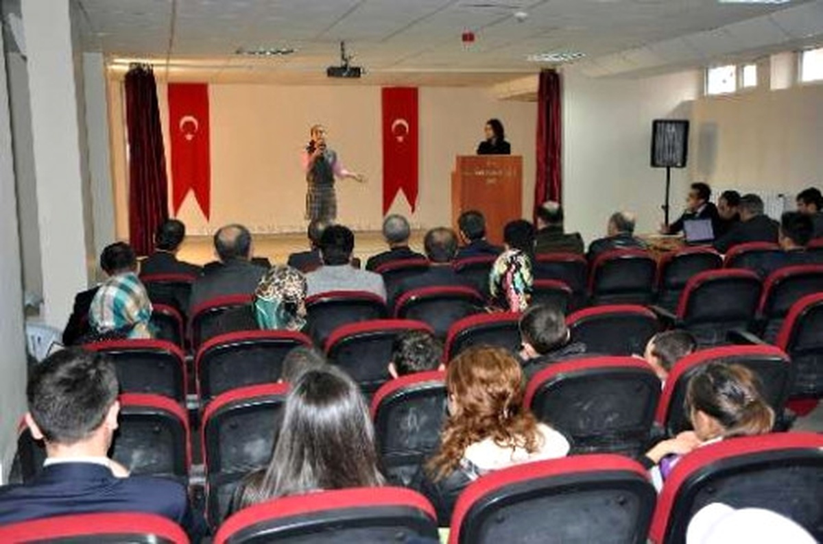 İstiklal Marşı\'nı Ezbere Okuma Yarışması