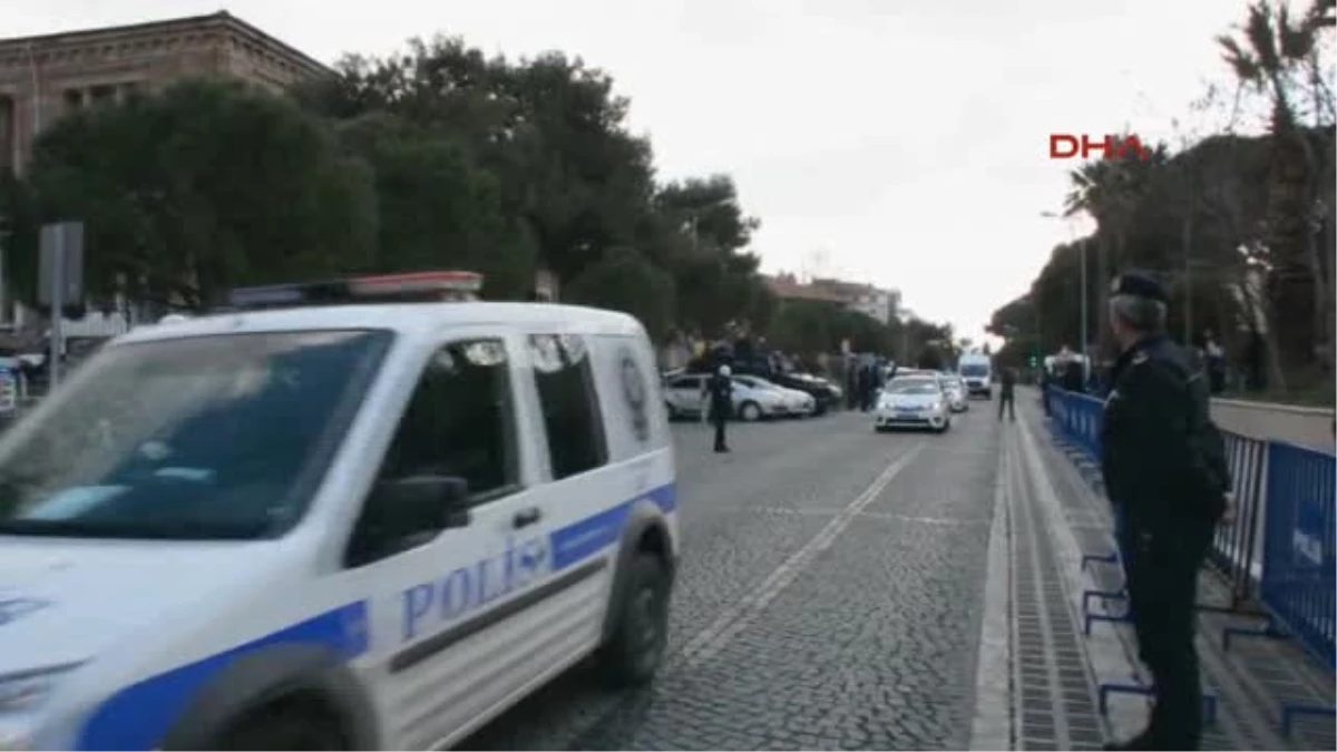 Izmir - Polis Memuru Durmayan Sürücü Yüzünden Şehit Düştü