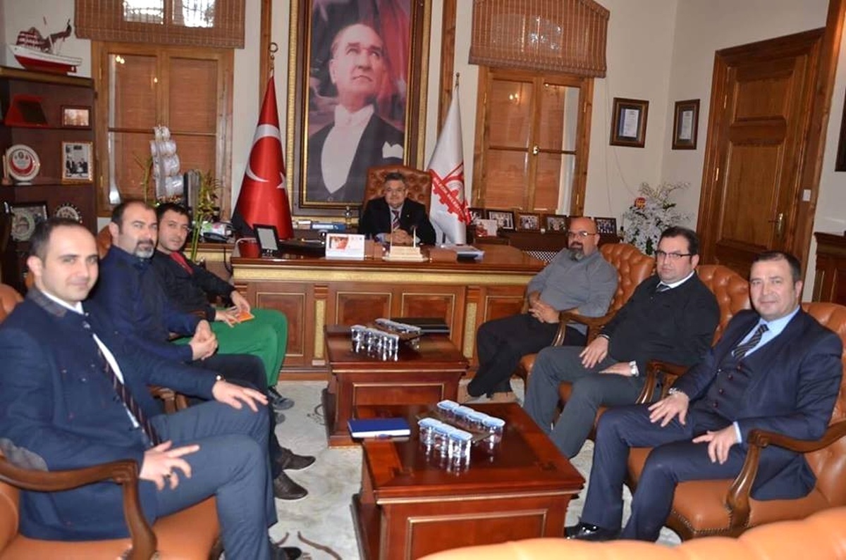 Kariyer ve Bahar Şenliği Komisyonu Üyelerinden Başkan Yağcı\'ya Ziyaret