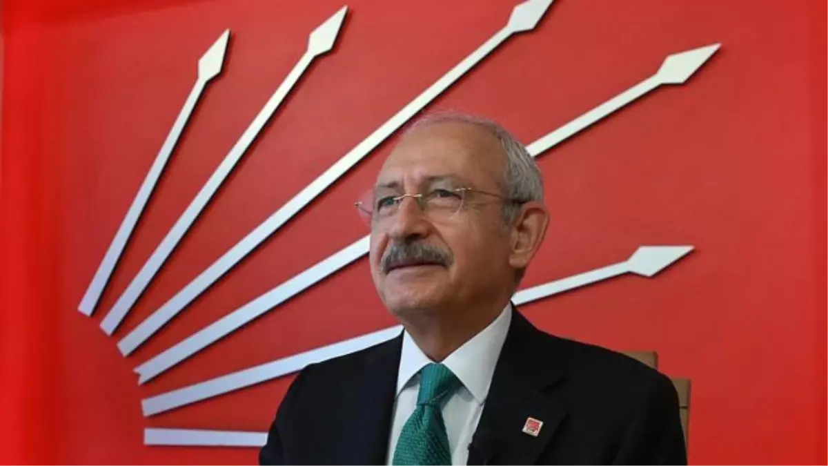 Kılıçdaroğlu, Sevgililer Günü\'nü Kutladı