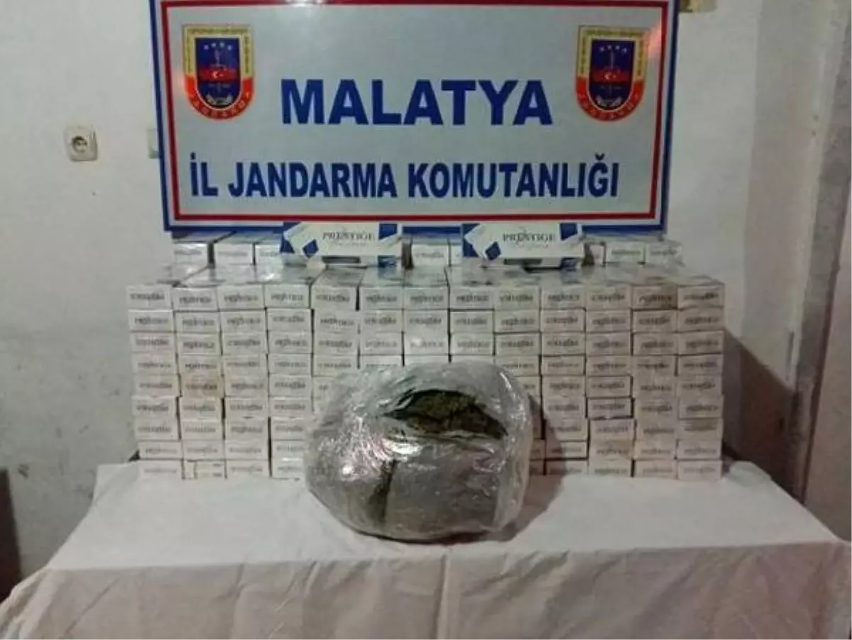 Malatya\'da 7 Bin 300 Paket Kaçak Sigara ve 348 Gram Esrar Ele Geçti