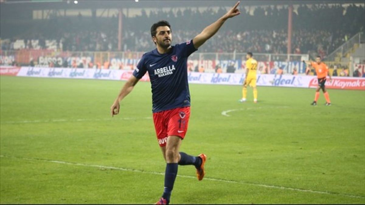 Mersin İdmanyurdu\'nda Gençlerin Motivasyon Kaynağı Sinan Kaloğlu