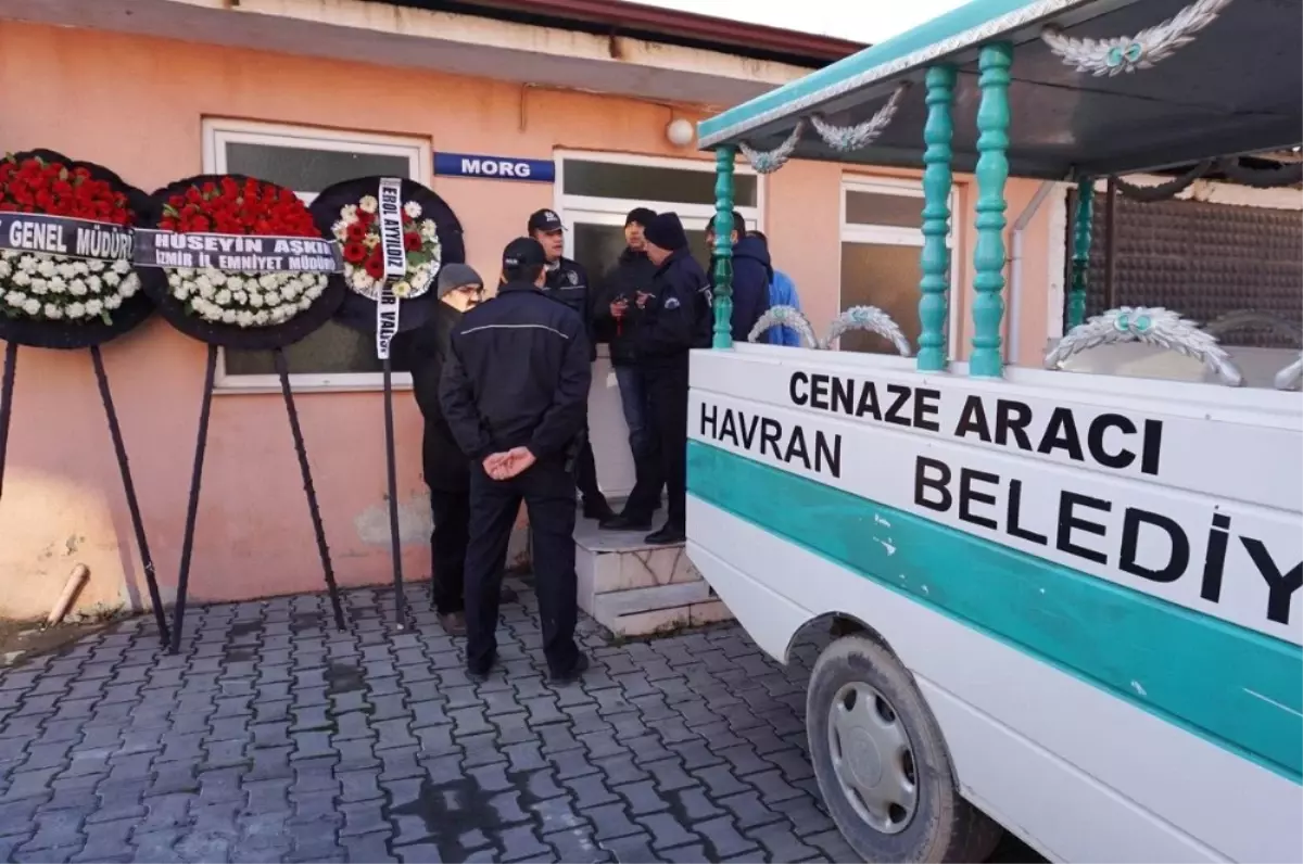 Şehit Polis Öner\'in Cenazesi Havran\'a Getirildi