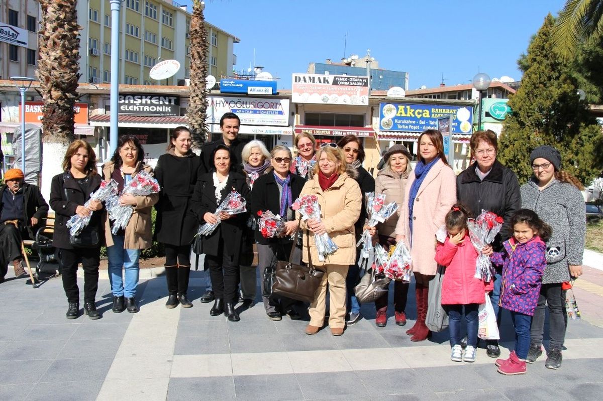 Söke Kadın Meclisi Sevgililer Günü\'nü Unutmadı
