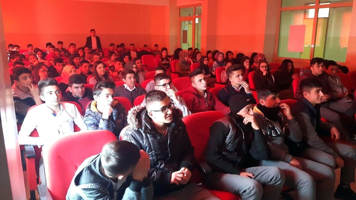 Sorgun\'da "Sosyal Medya Okuryazarlığı" Eğitim Semineri Verildi