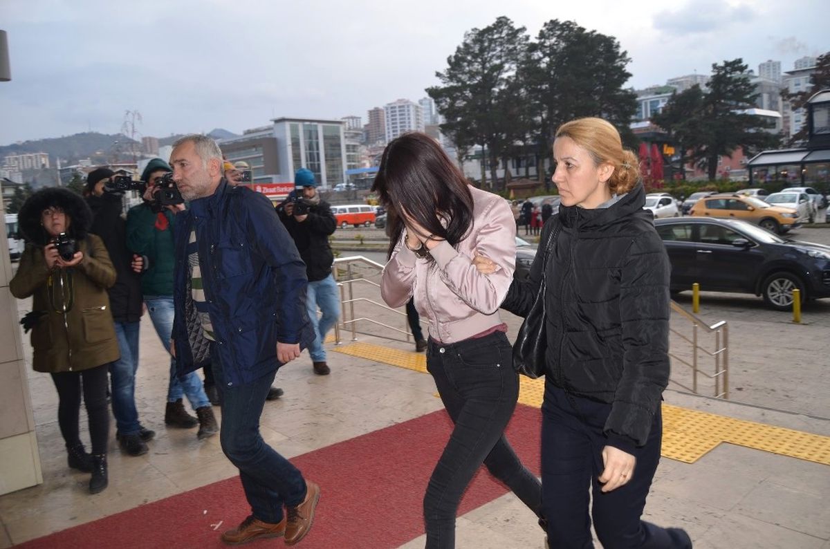 Sosyal Medyada Randevulaşıp Kavga Eden Genç Kızlar Serbest