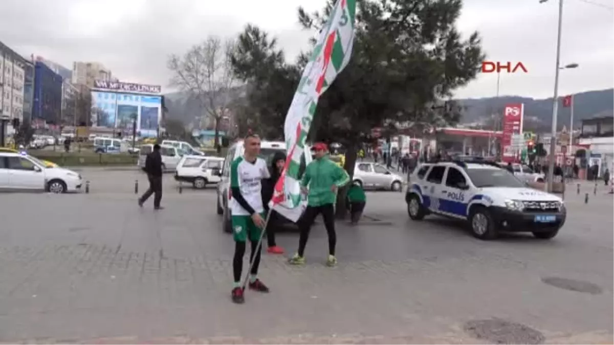 Taraftarlar Sevgililer Günü\'nde Bursaspor İçin Koştu