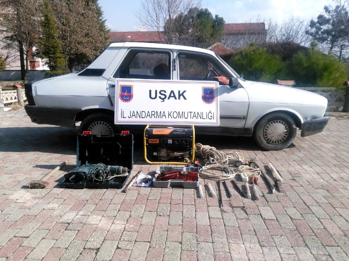 Uşak Jandarmasından Kaçak Kazı Operasyonları