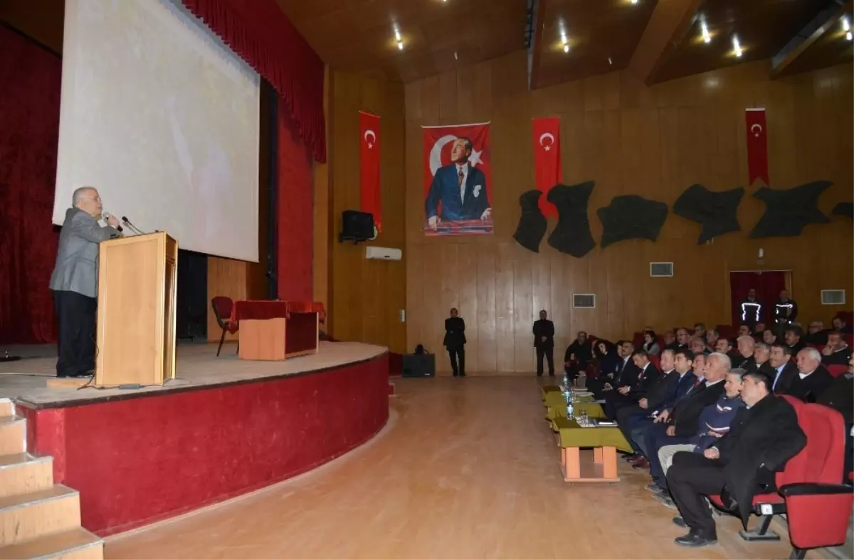 Vali Şentürk, Muhtarları Bilgilendirme Toplantısına Katıldı