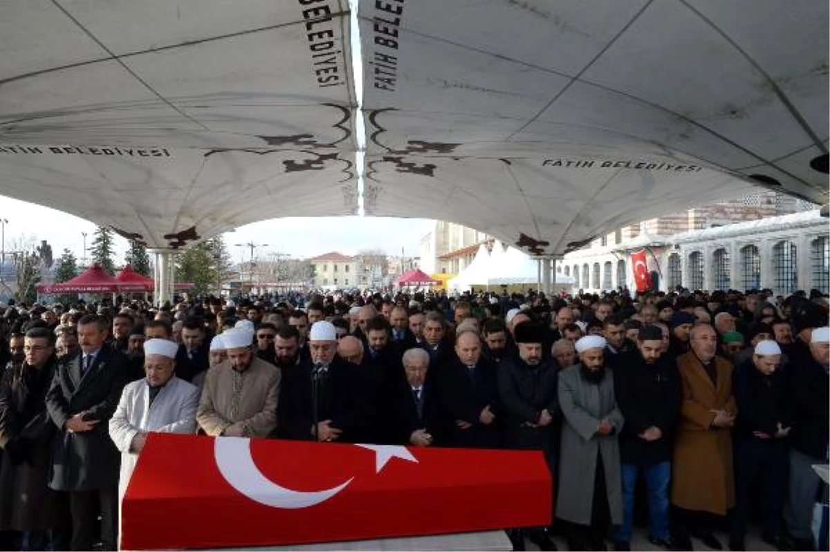 2. Abdülhamid\'in Torunu Bülent Osman\'ın Cenazesi Omuzda Taşınmadı...