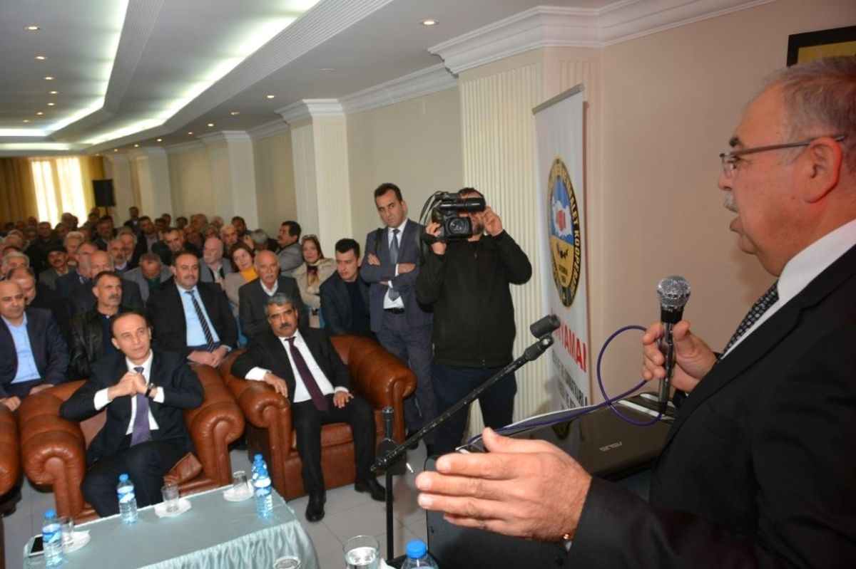 Başkan Kutlu Esnafa Yeni Anayasa ve Yeni Cumhurbaşkanlığı Sistemini Anlattı