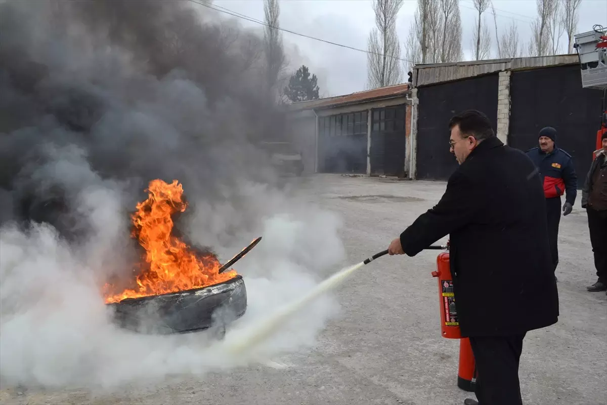 Bor\'da İtfaiye Ekipleri Yangın Tatbikatı Yaptı