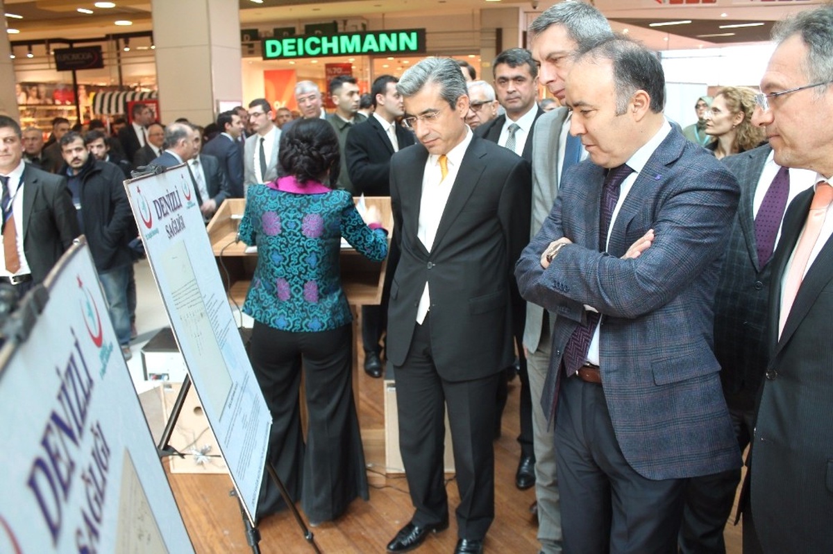 Denizli\'de Yüz Yıllık Sağlık Çalışması Fotoğraf Arşivi Sergisi
