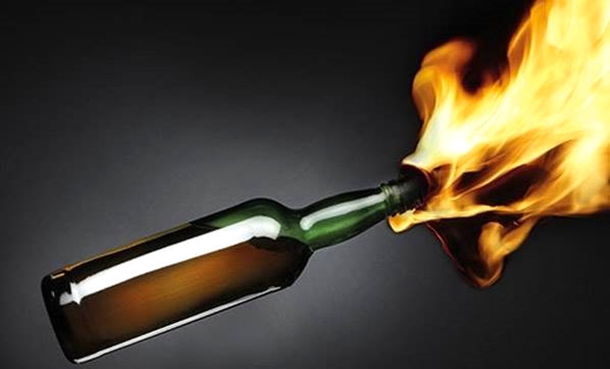 Diyarbakır\'da Baz İstasyonuna Molotofkokteylli Atılması